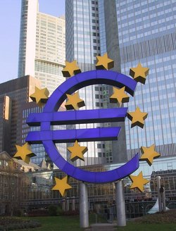 BCE propune deblocarea a 230 de miliarde de euro din sistemul bancar european. Fondurile ar putea circula mai ușor între state