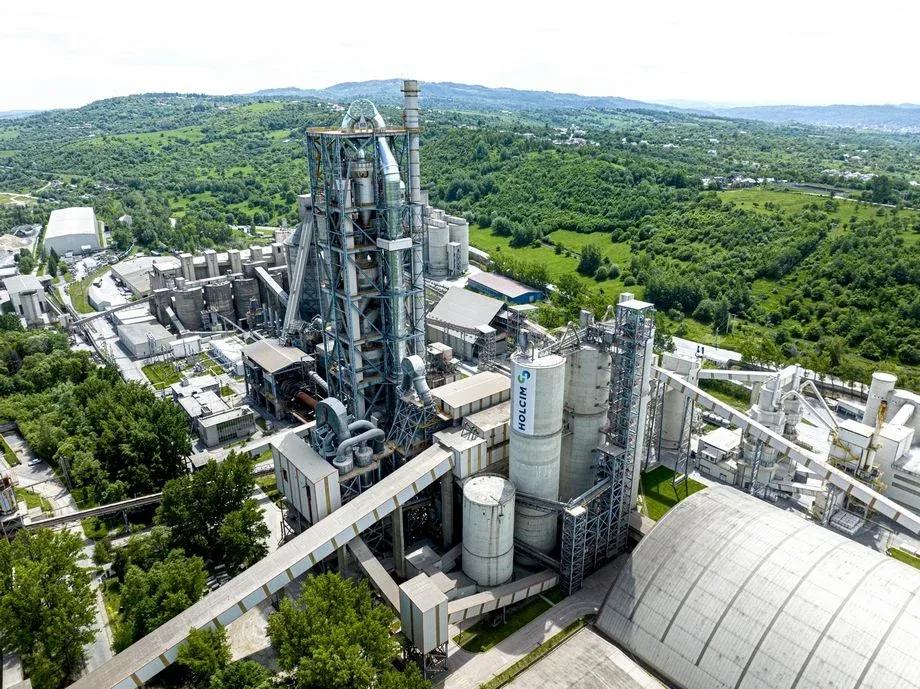 Premieră românească în Europa de Est. Holcim lansează un proiect de captare a carbonului la Câmpulung