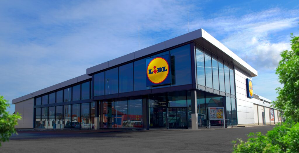 Lidl se lansează pe piața globală de telefonie mobilă. Retailerul vizează extinderea serviciilor în 30 de țări prin aplicația Lidl Plus