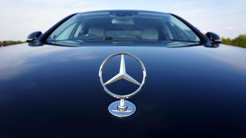 Mercedes plătește ca să scape de taxele vamale din SUA. Producătorul investește 4 miliarde de dolari în fabrica din Alabama