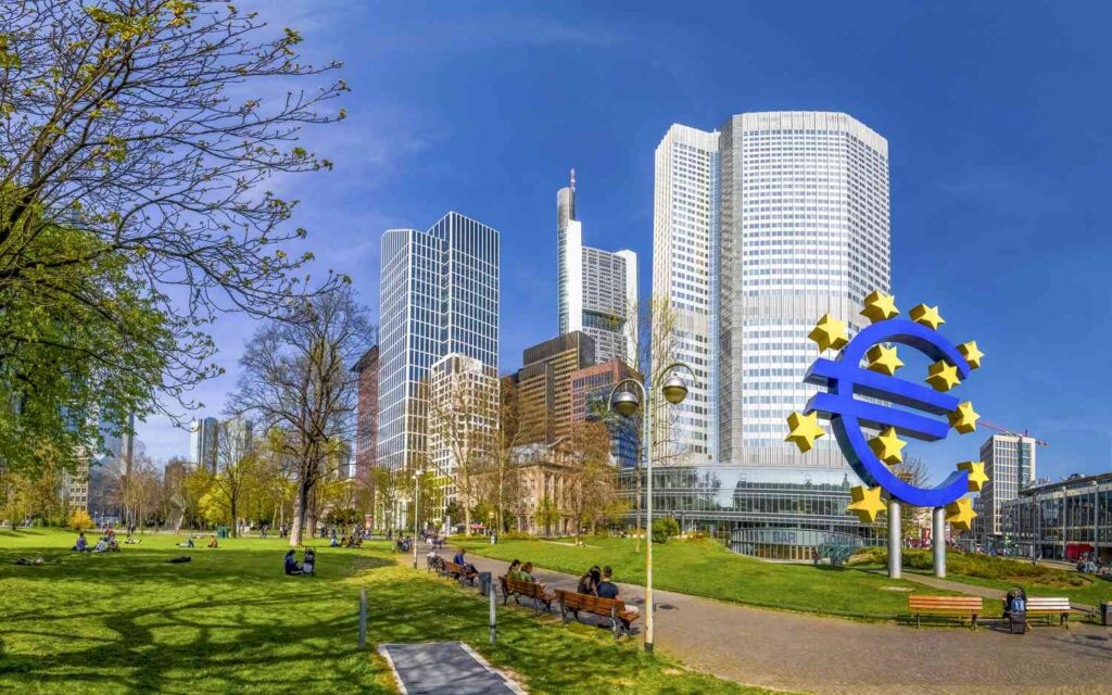 BCE ezită să majoreze dobânda în iunie. Probabilitatea unei creșteri a scăzut la 78%