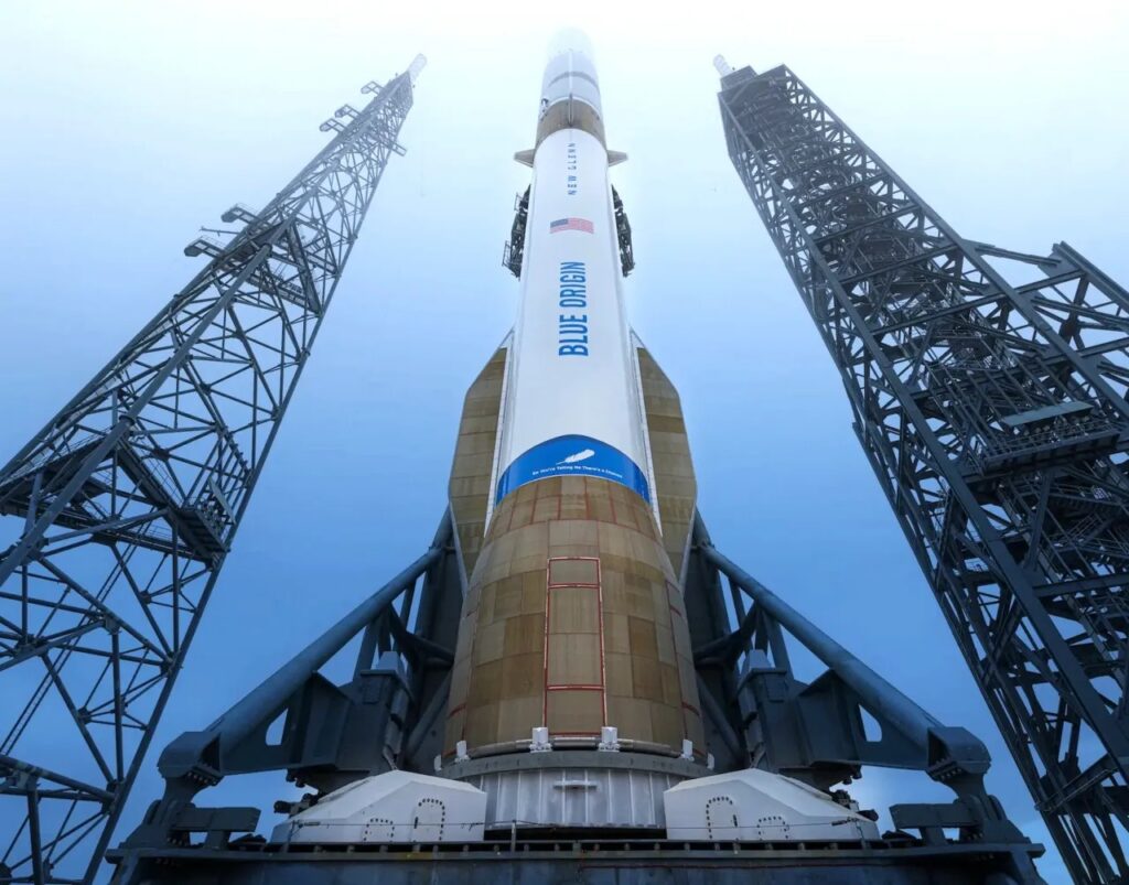 Blue Origin poate pierde 3 luni după explozia New Glenn. Întârzierea lovește planurile Amazon și NASA