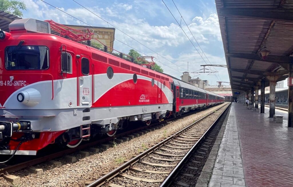 Cât ne costă pierderile CFR Călători. Cum a ajuns transportul feroviar românesc o gaură financiară fără sfârșit