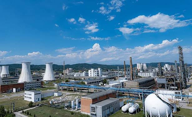 Chimcomplex a încheiat primul trimestru cu o pierdere netă de 48 de milioane de lei. Cifra de afaceri a scăzut cu aproape 23%