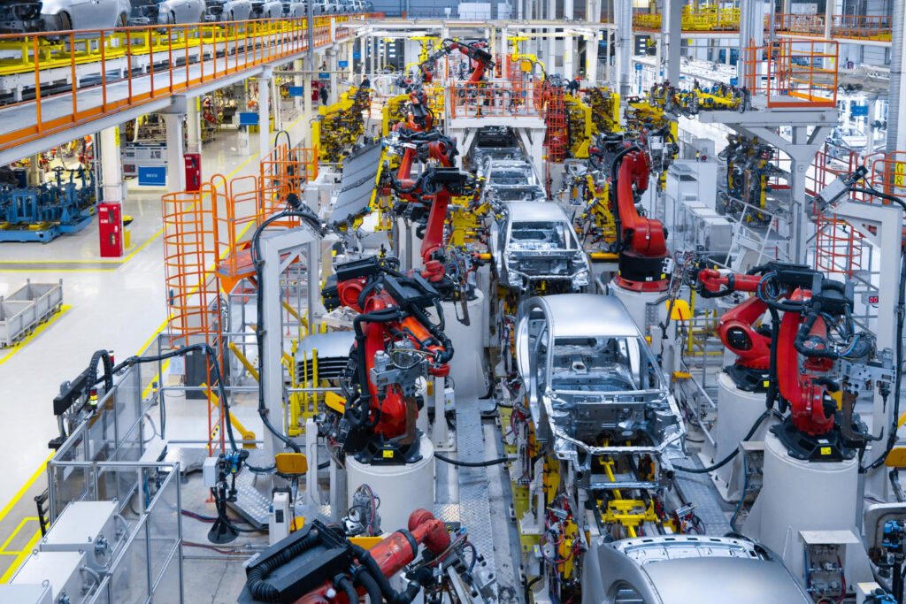 Dacia și Ford întâmpină dificultăți pe piața europeană. Tranziția către electrificare schimbă regulile jocului