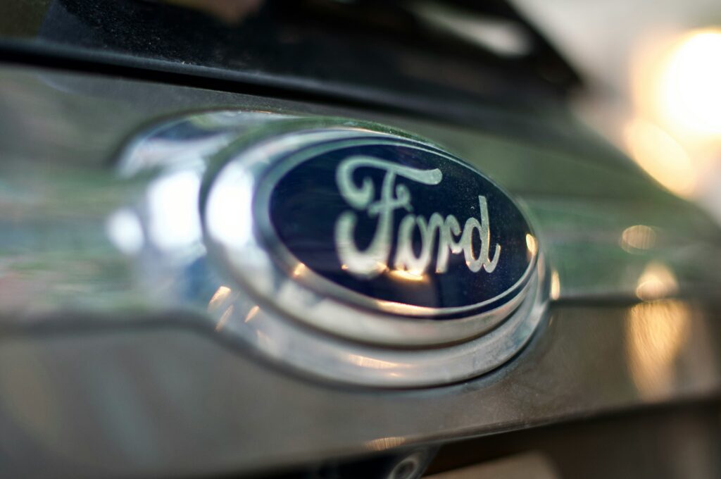 Schimbări la fabrica Ford din Craiova. Producția trece treptat de la motorul EcoBoost la asamblarea bateriilor
