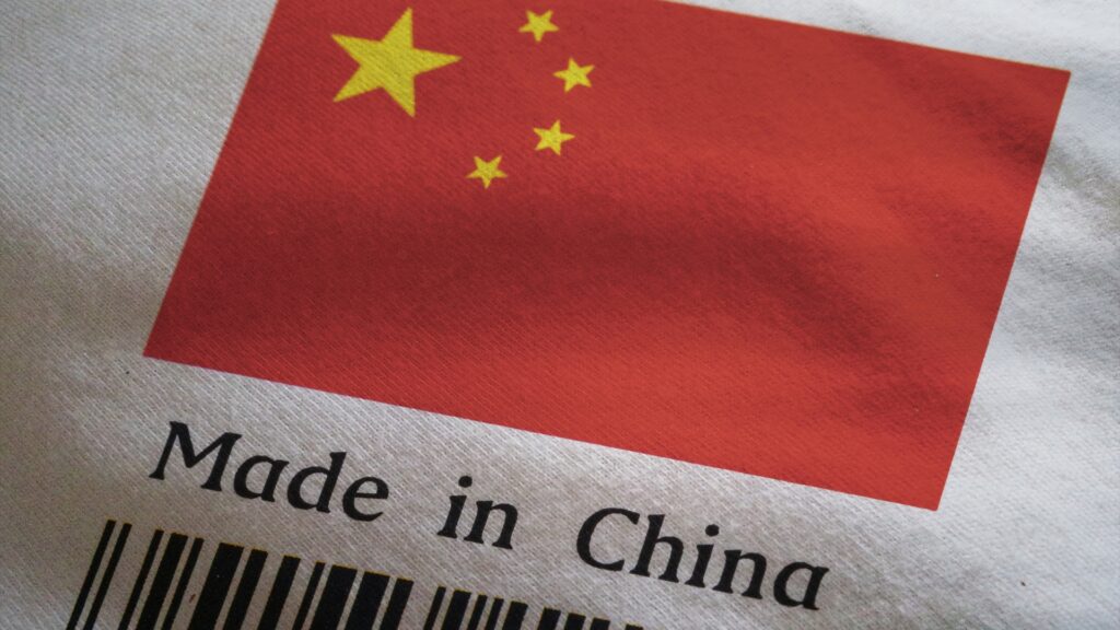 UE vrea să taie dependența de China. Companiile ar putea avea prag de 30-40% pentru furnizori