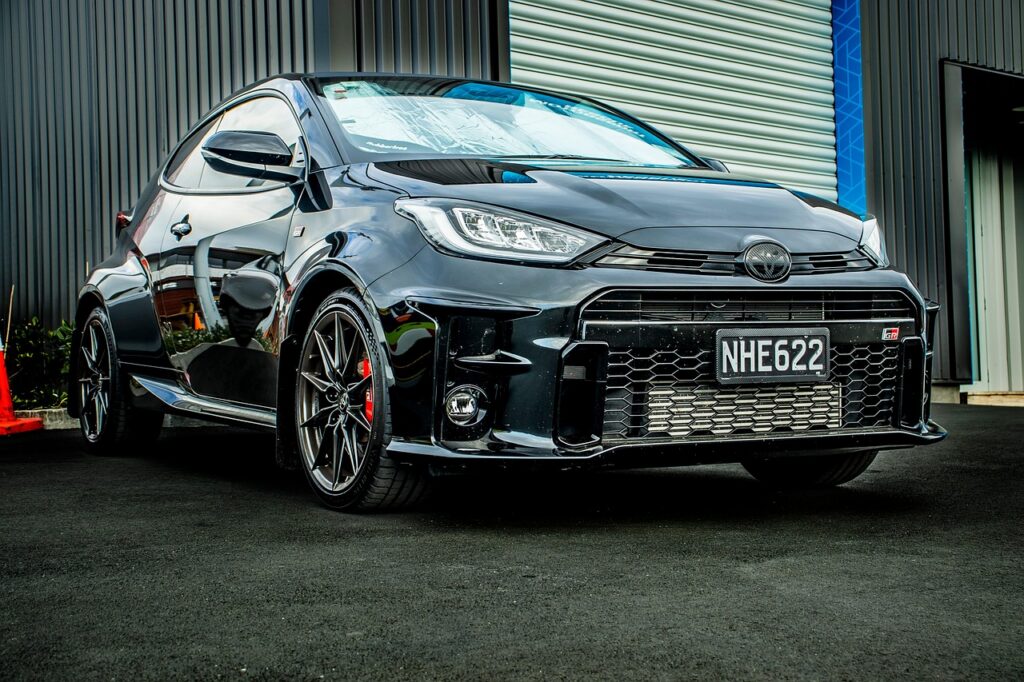 Toyota reduce drastic producția externă cu 83.000 de vehicule. Cauza este războiul din Orientul Mijlociu