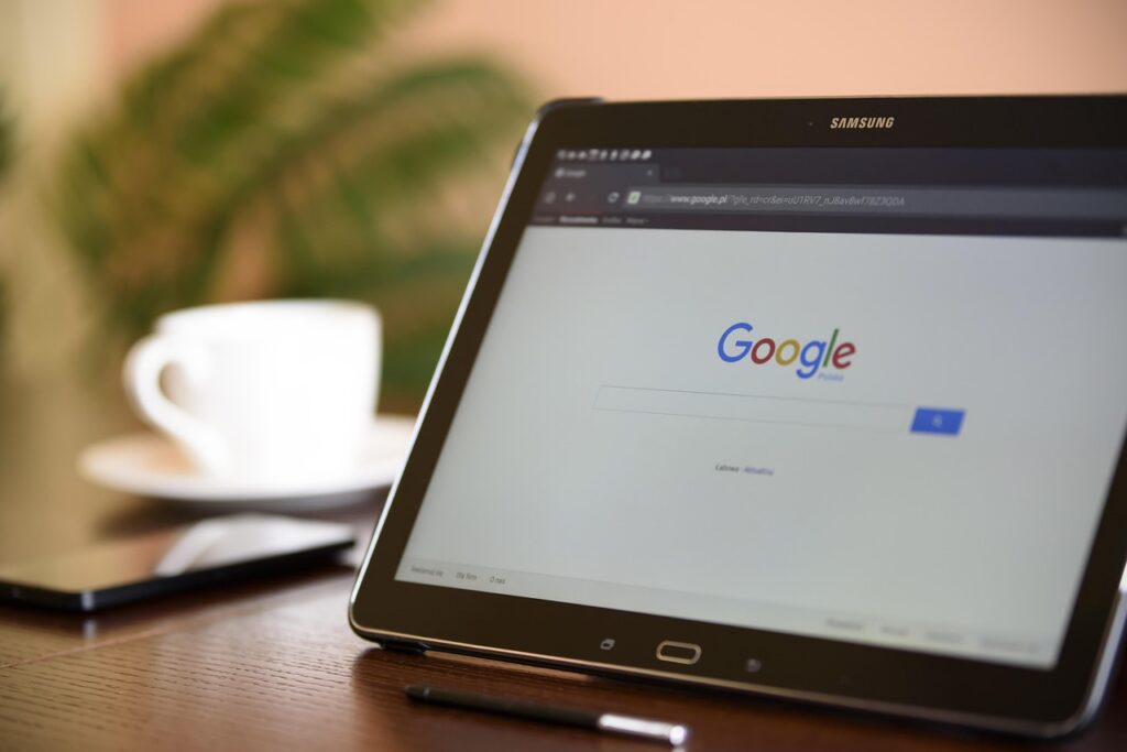 Alphabet intenționează să atragă 80 de miliarde de dolari din vânzarea de acțiuni. Banii vor fi folosiți pentru dezvoltarea tehnologiilor de inteligență artificială