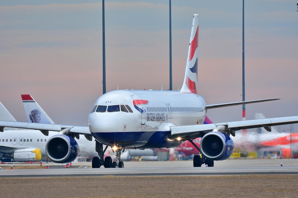 Transportul aerian de mărfuri a crescut cu 13,4% în primul trimestru. Aeroportul din Cluj este lider pe rutele interne