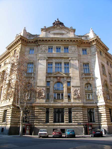 Ungaria ar putea reduce dobânzile după scăderea inflației. Banca centrală avertizează că riscurile rămân ridicate 
