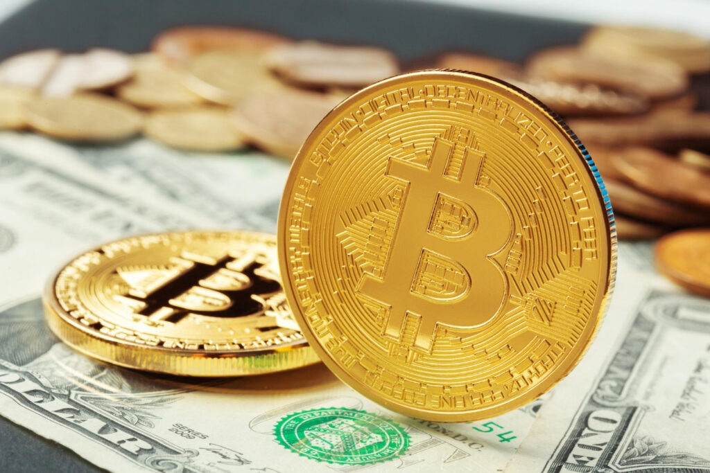 Piața criptomonedelor, în declin. Bitcoin a pierdut peste jumătate din valoare, iar inteligența artificială atrage acum capitalul speculativ