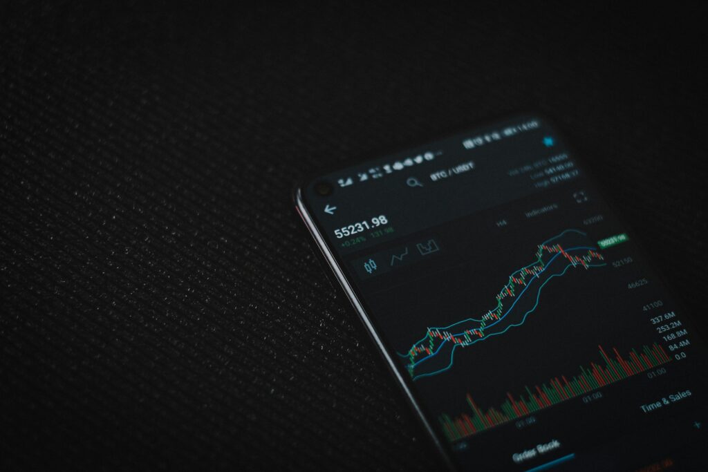 Piața crypto a scăzut cu 3,3% în mai. Binance Research arată cum inflația și dobânzile au apăsat activele digitale