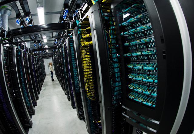UE vrea mai mult control asupra infrastructurii digitale. Amazon, Microsoft și Google ar putea pierde accesul la licitații strategice