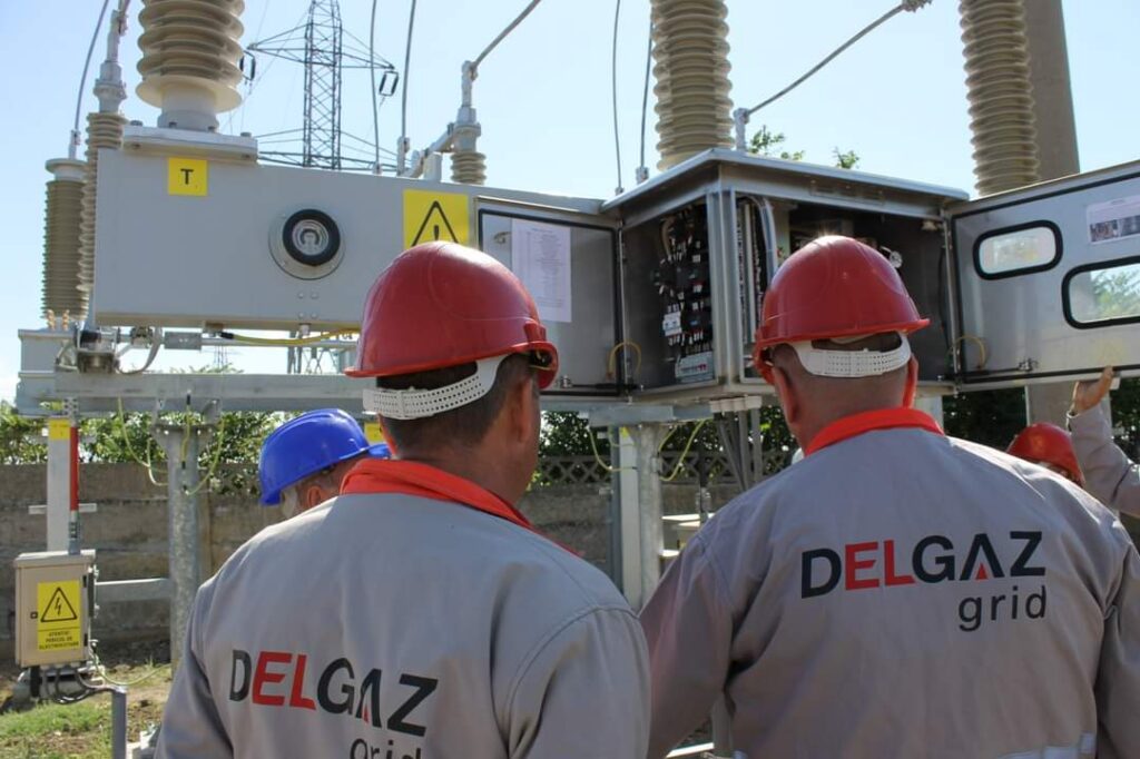 Delgaz Grid refinanțează 3 miliarde lei pentru rețele. Modernizarea energiei se mută din centrale în distribuție