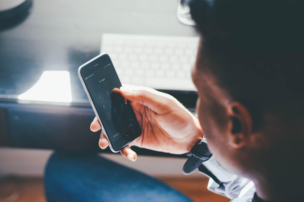 Veniturile totale din sectorul telecom au înregistrat o scădere de 0,8%. România depășește 7 milioane de conexiuni de internet fix