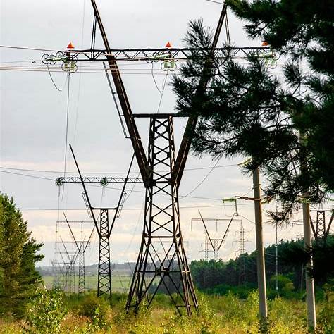 Temperaturile ridicate pun presiune pe piața energiei din România. Prețul spot urcă la 224 euro/MWh, cel mai ridicat nivel din UE