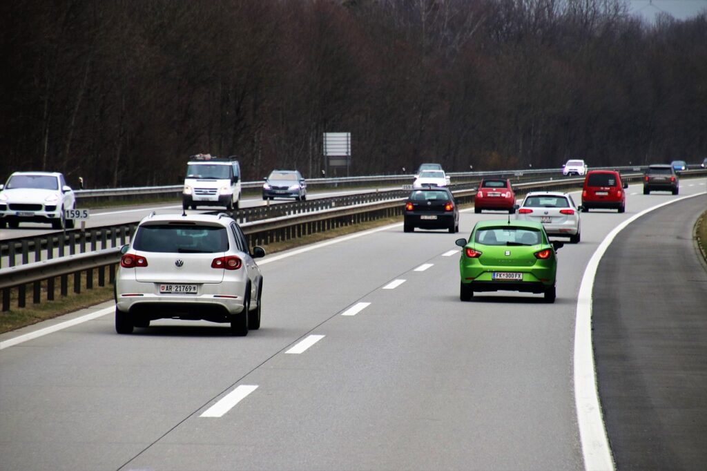 China depășește Europa în industria auto. UE ia în considerare valorificarea investițiilor străine directe din această țară