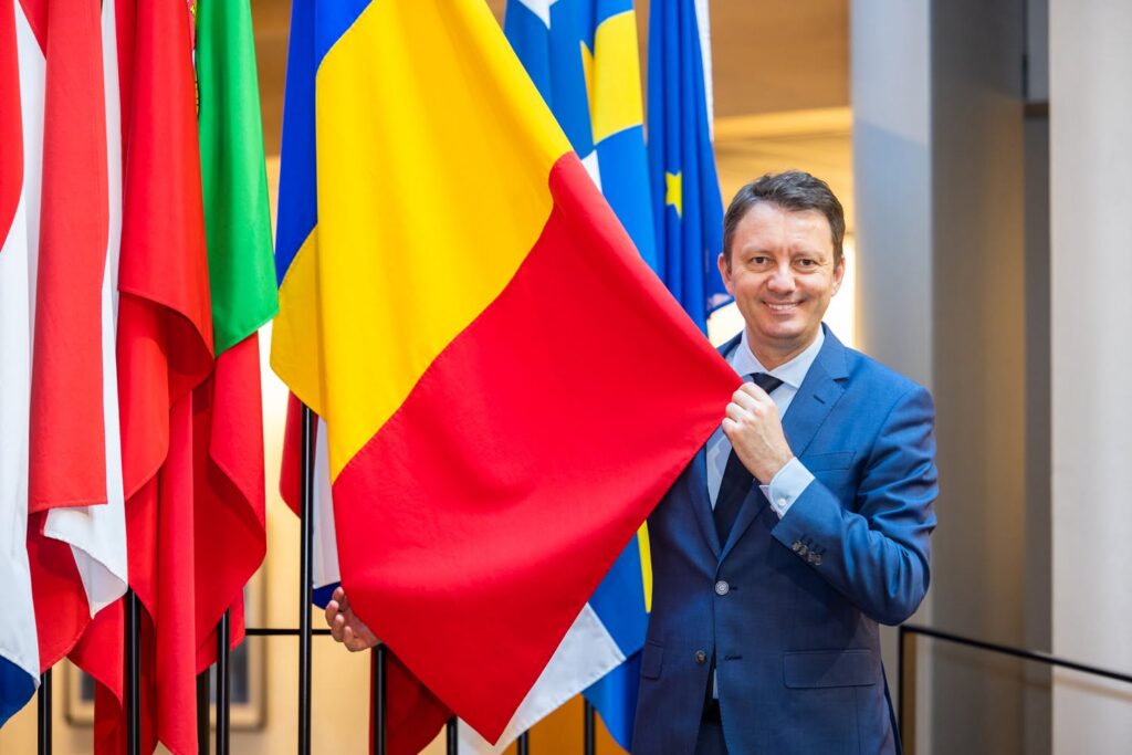 Siegfried Mureșan intră în cursa pentru Palatul Victoria. Pariul PNL-USR-UDMR este pe bugetele europene