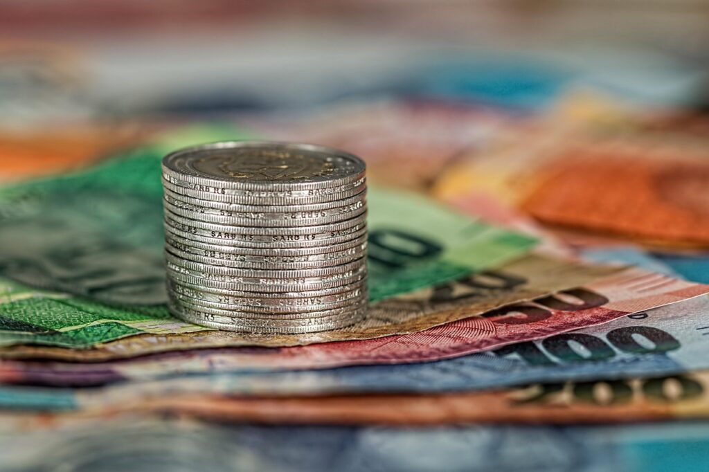 57% dintre companii văd o stagnare a economiei în 2026. Marile companii își amână planurile de investițiile