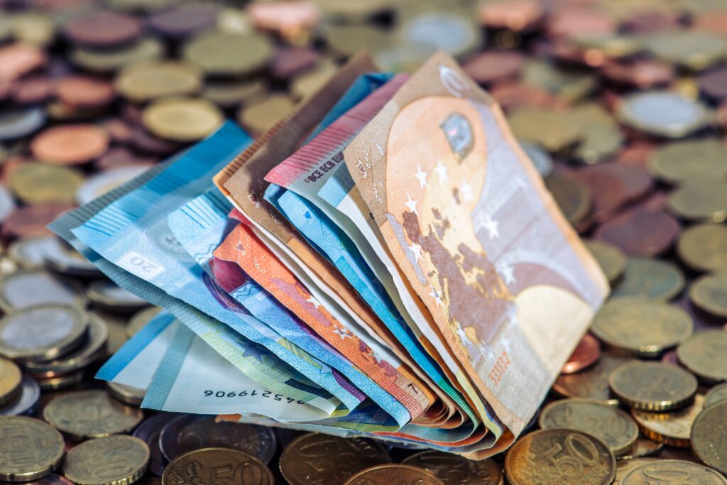 40% dintre companii nu mai planifică investiții noi. Firmele mari au de unde să taie, dar economia pierde motorul care o poate scoate din stagnare