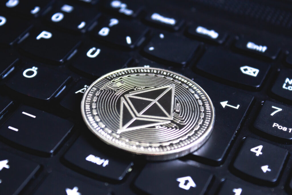 ESMA lansează o revizuire de supraveghere a custozilor cripto autorizați MiCA. Regulatorul testează reziliența operațională dincolo de licențiere