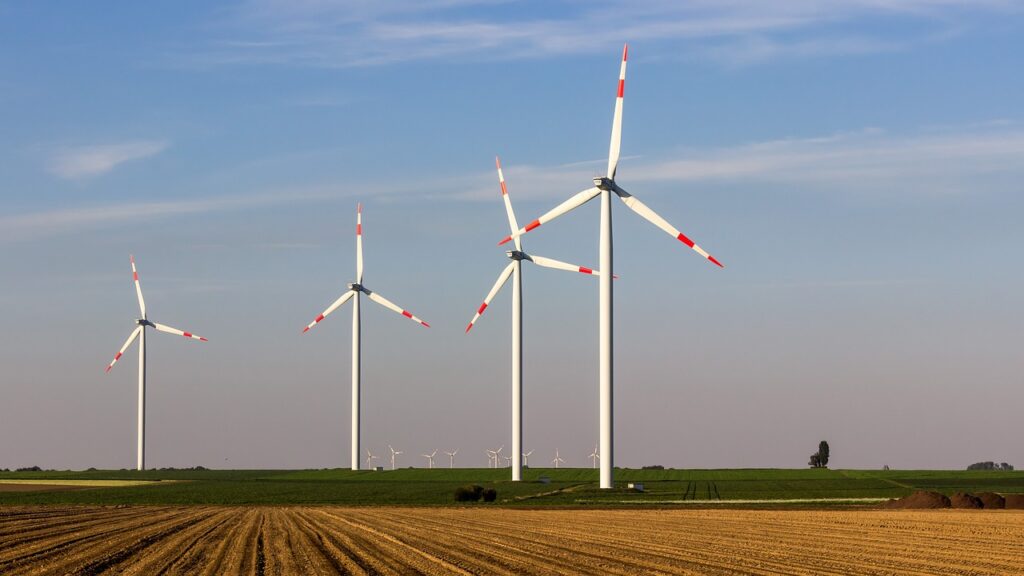Avertisment din partea șefului AIE: Ritmul lent al electrificării Europei reprezintă o greșeală majoră