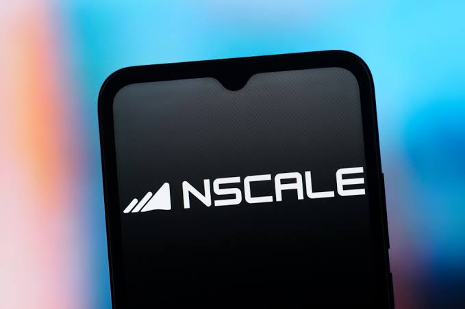 Startup-ul Nscale, susținut de Nvidia, obține un credit de 900 milioane dolari. Vrea centre AI în Europa, SUA și Asia